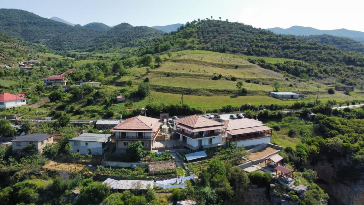 Guest House Bracaj Zhaban Exterior photo