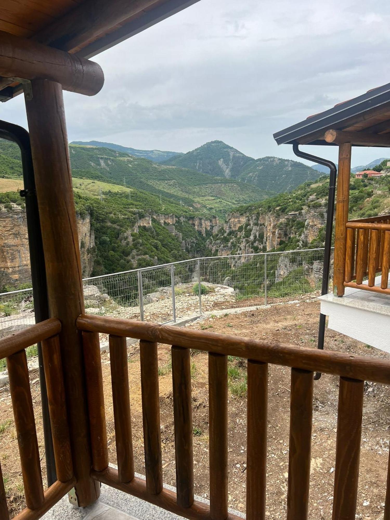 Guest House Bracaj Zhaban Exterior photo
