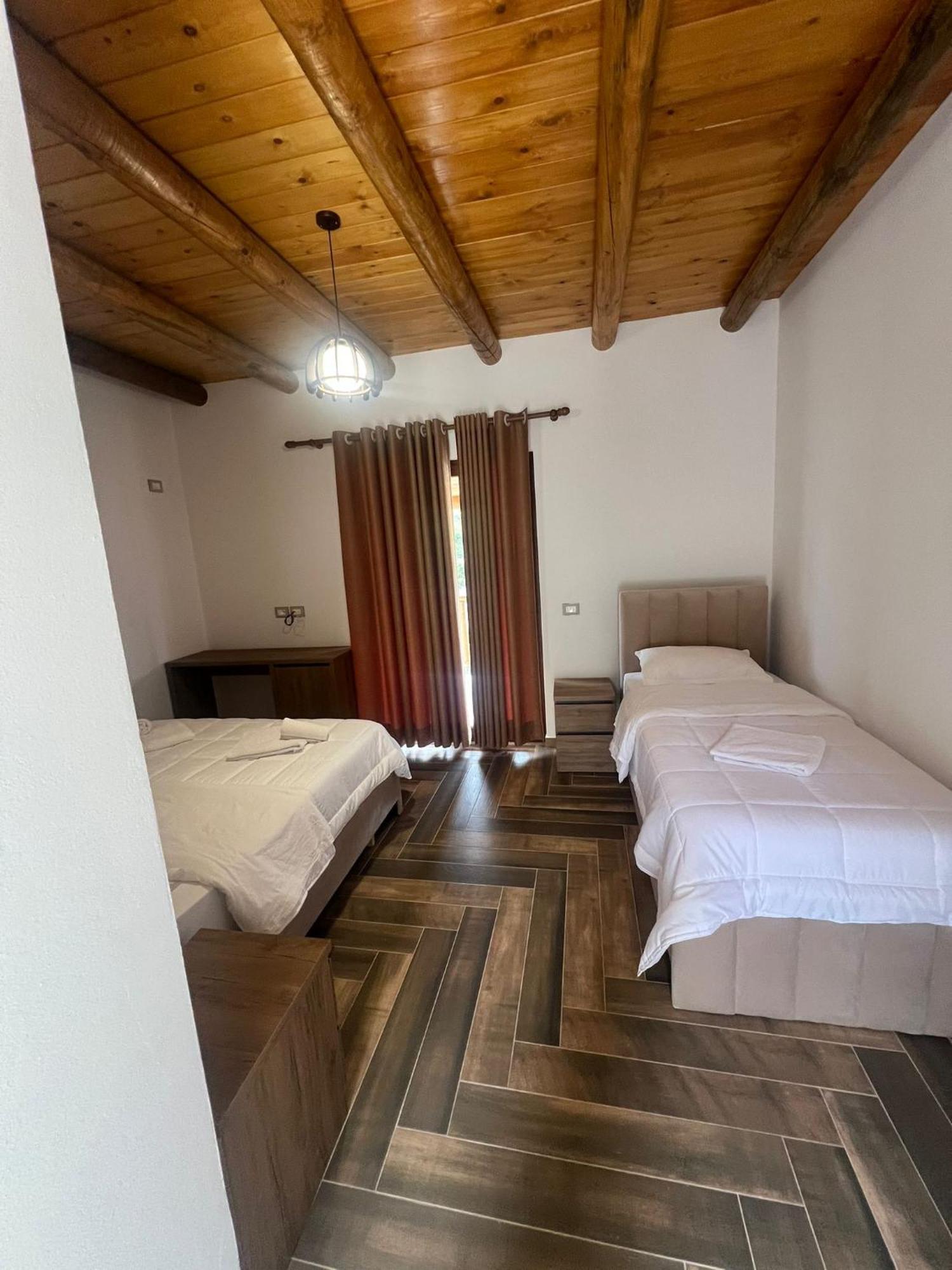 Guest House Bracaj Zhaban Exterior photo