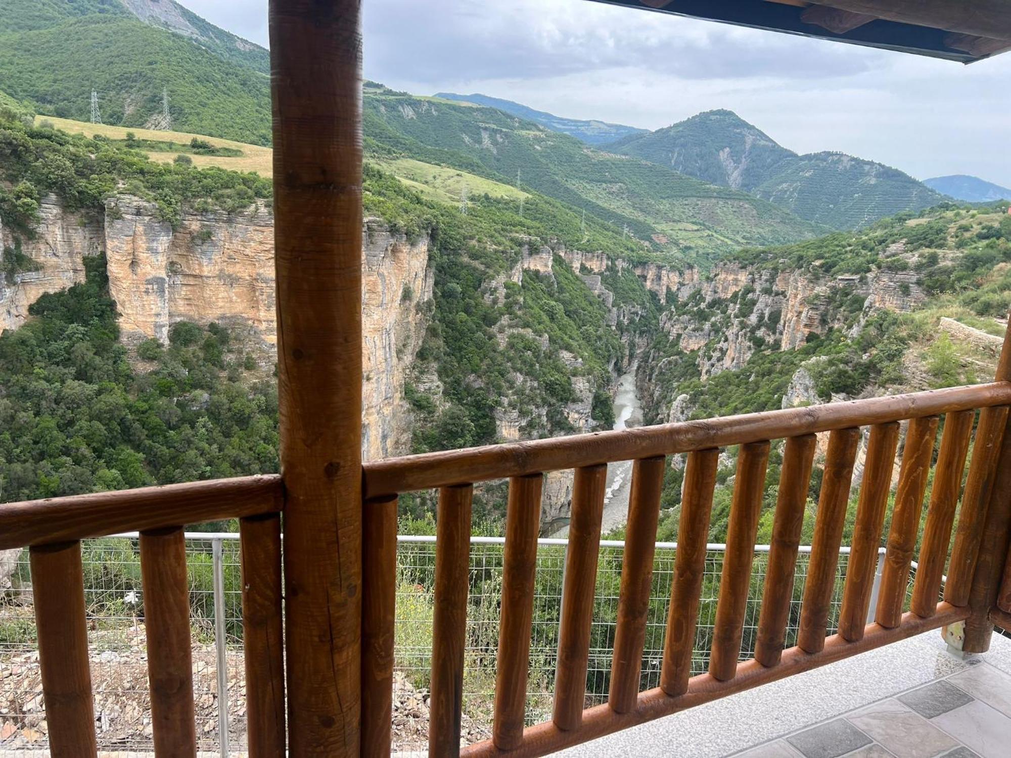 Guest House Bracaj Zhaban Exterior photo