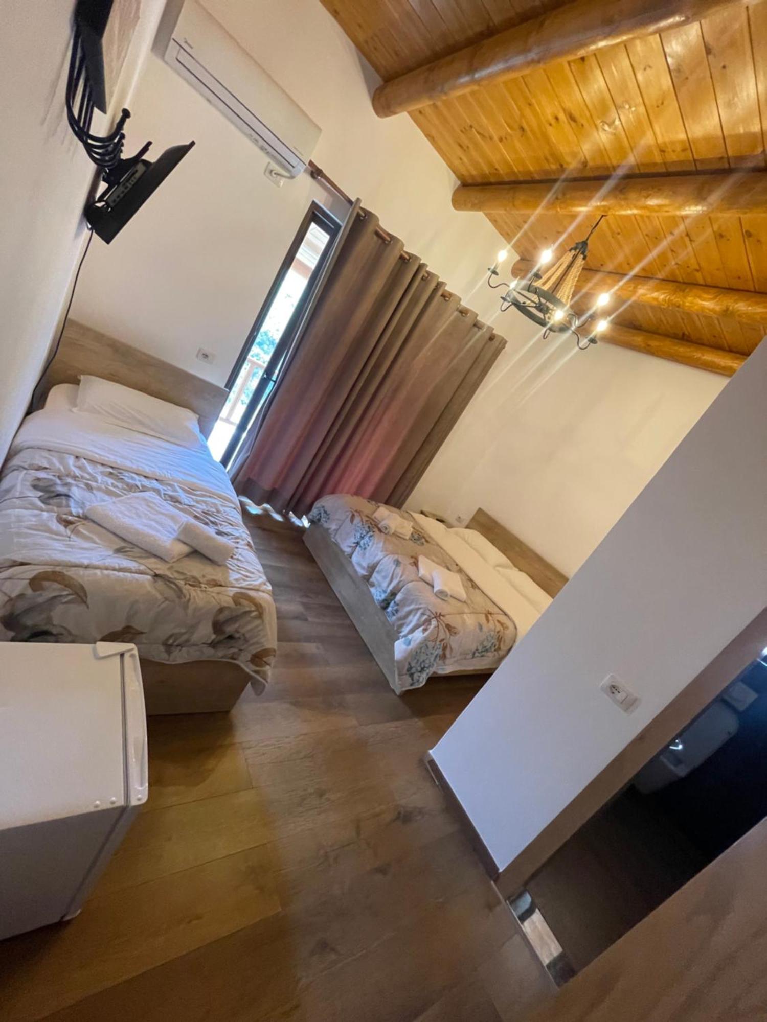 Guest House Bracaj Zhaban Exterior photo