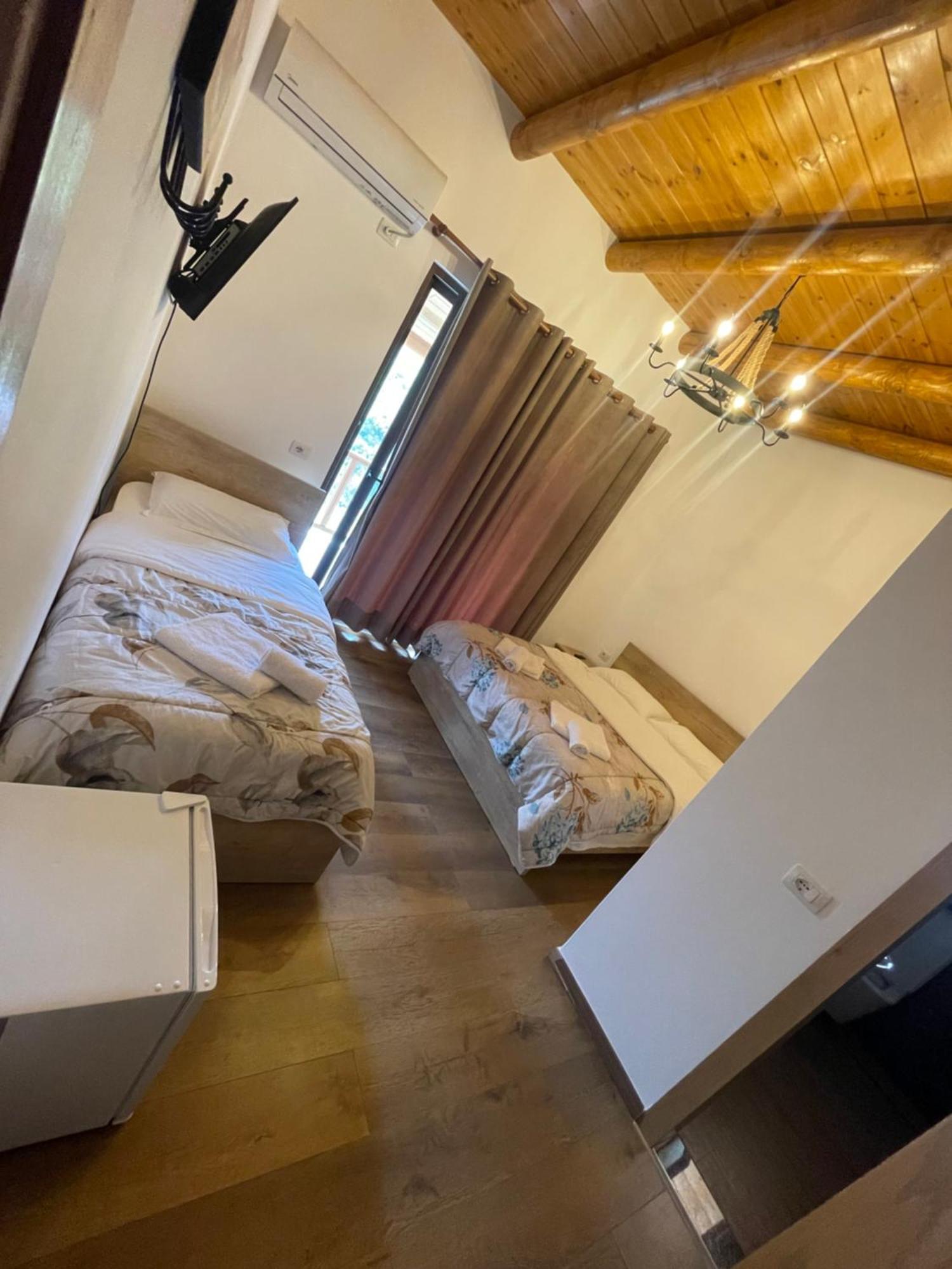 Guest House Bracaj Zhaban Exterior photo