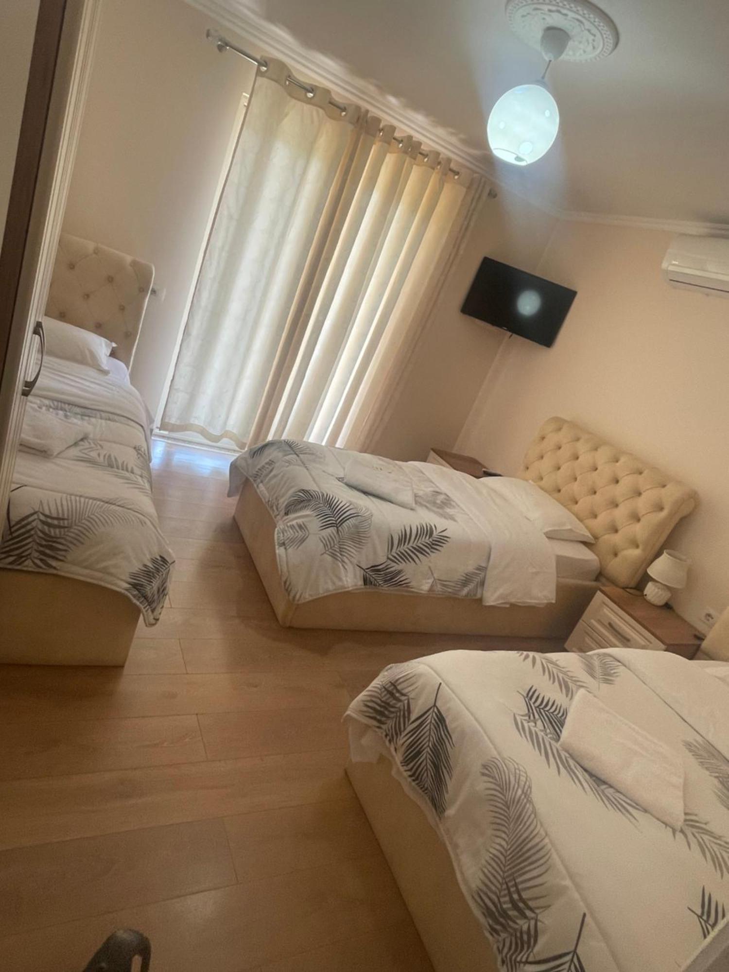 Guest House Bracaj Zhaban Exterior photo