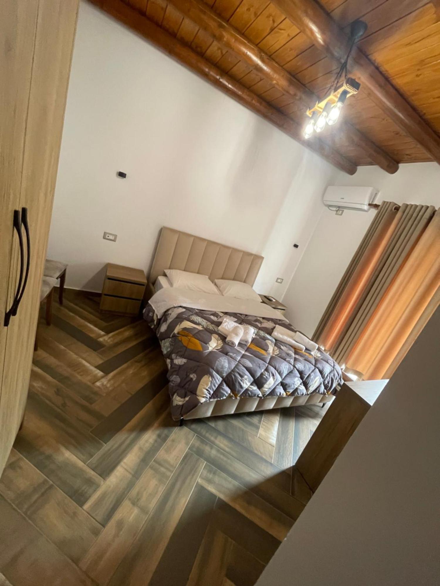 Guest House Bracaj Zhaban Exterior photo