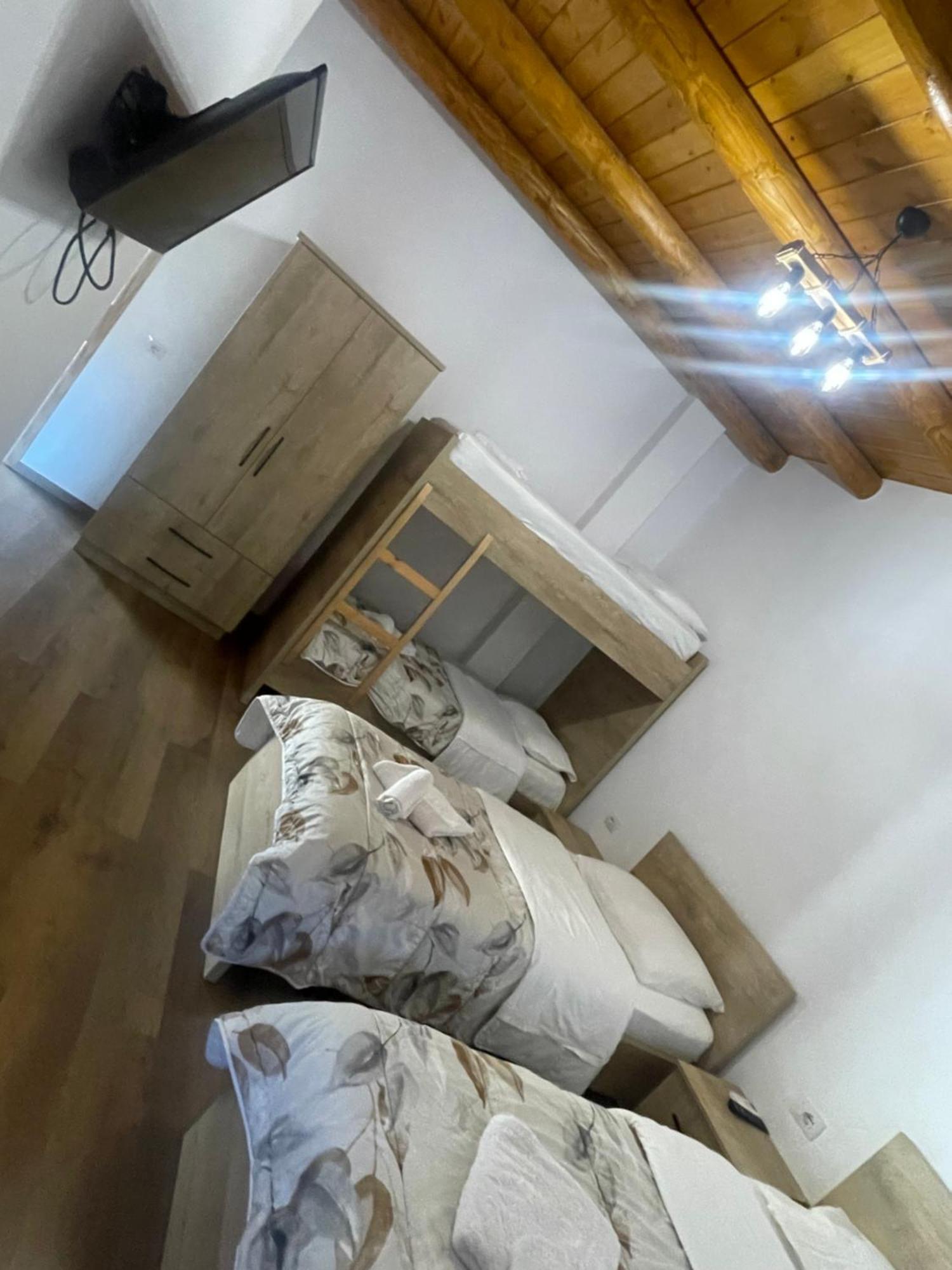 Guest House Bracaj Zhaban Exterior photo