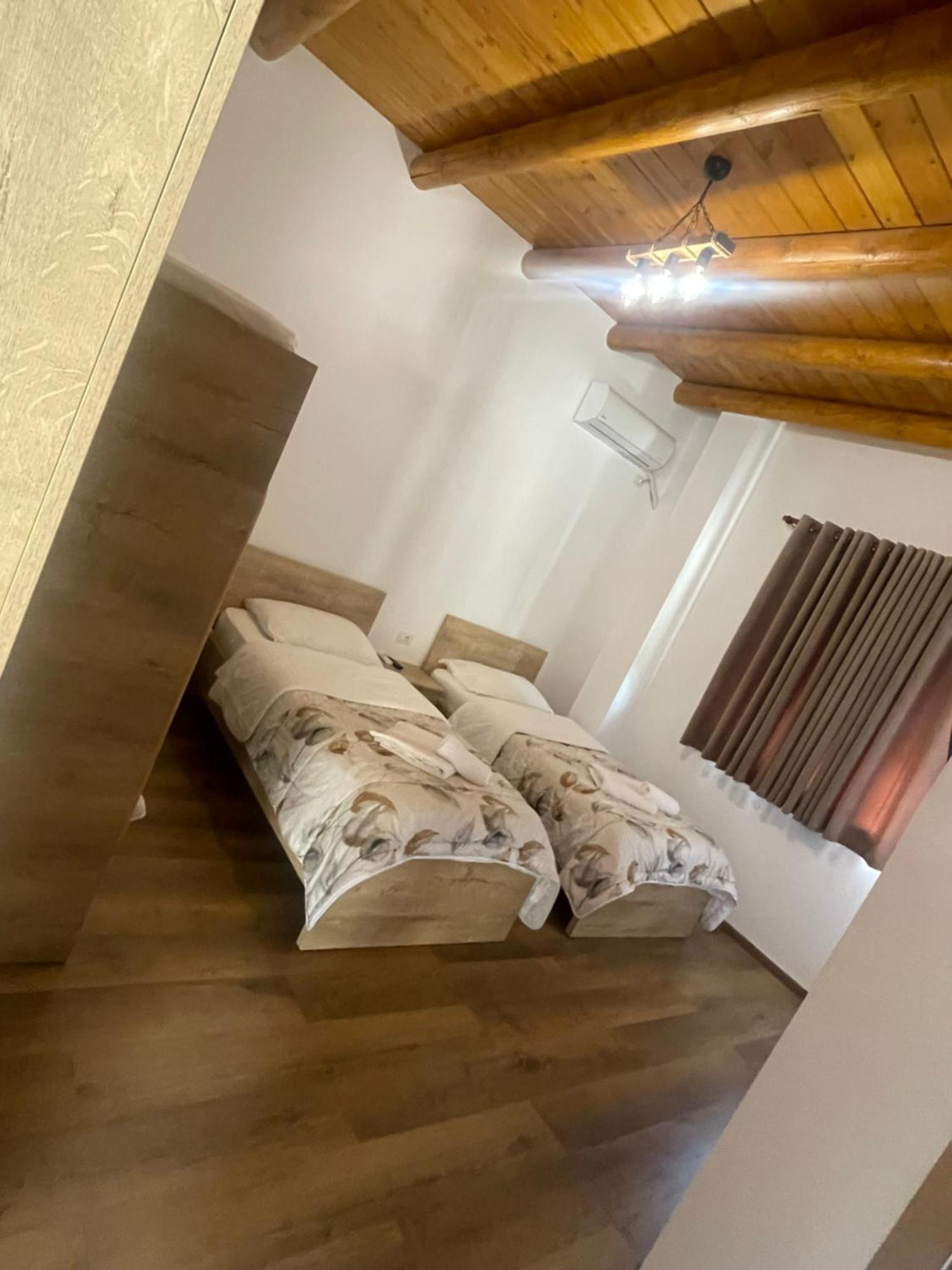 Guest House Bracaj Zhaban Exterior photo